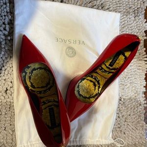 Brand: Versace Condition: NEW VERY GOOD Size 38 Women